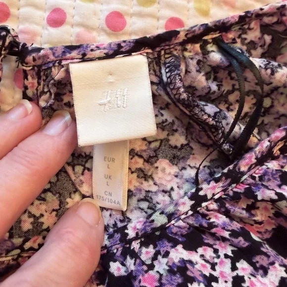 H&M purple ditsy floral balloon sleeve tiered mini dress-Size Large - Picture 9 of 11